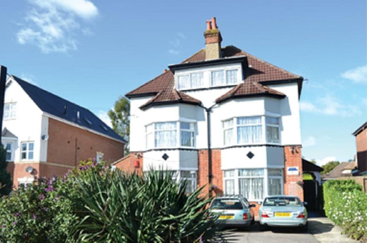 Carmel Serviced Rooms Southampton Buitenkant foto